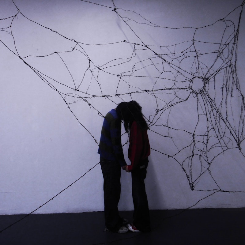 Inbetween Webs – Harry Teardrop